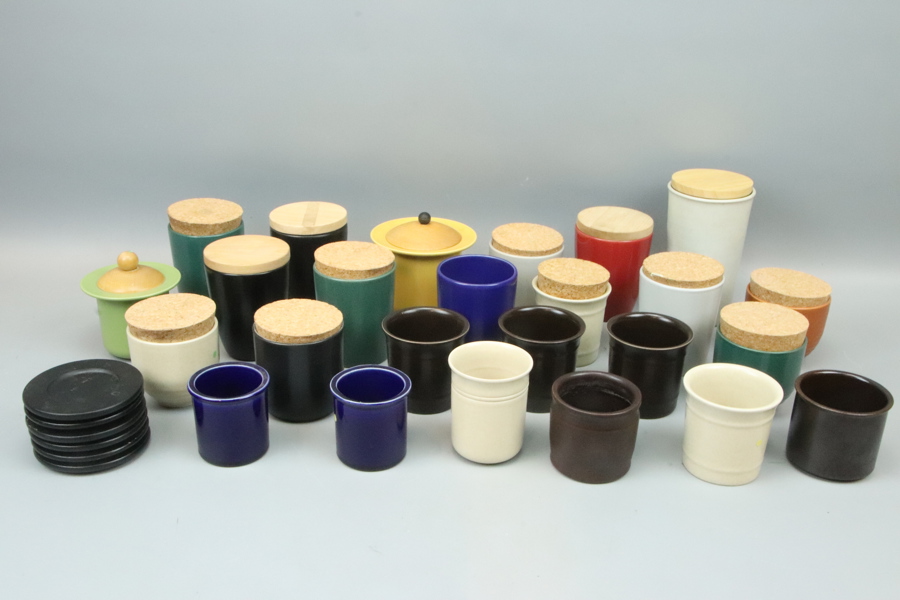 Höganäskrus m.m, ett parti, stengods/kork/trä.