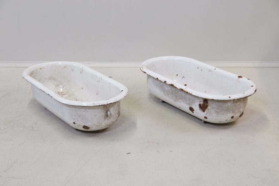 Baljor, 2 st, emaljerad metall.