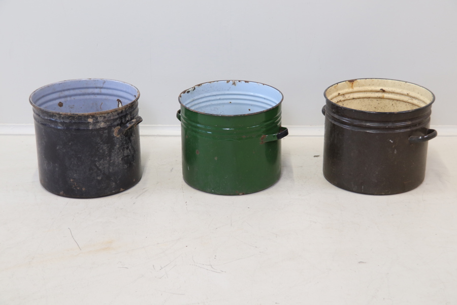 Grytor, 3 st, emaljerad metall.