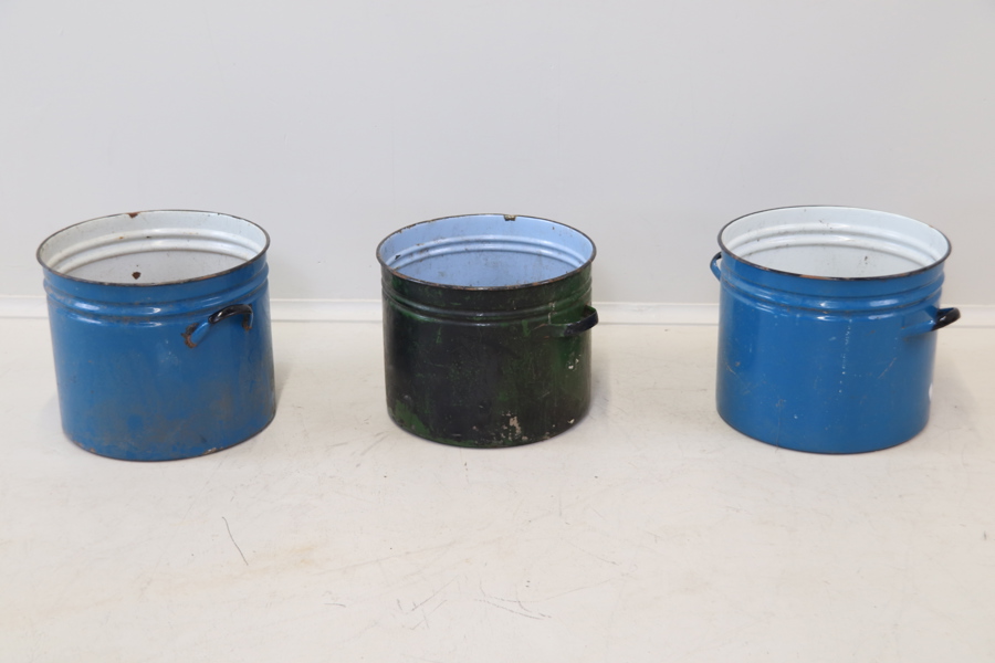 Grytor, 3 st, emaljerad metall.