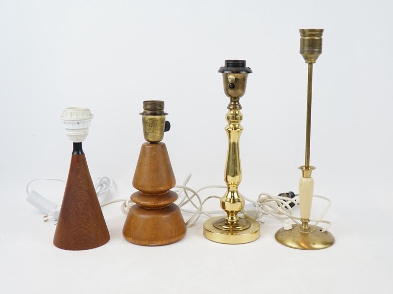 Bordslampor, 4 st, trä/mässing, bl.a Nordiska Kompaniet.