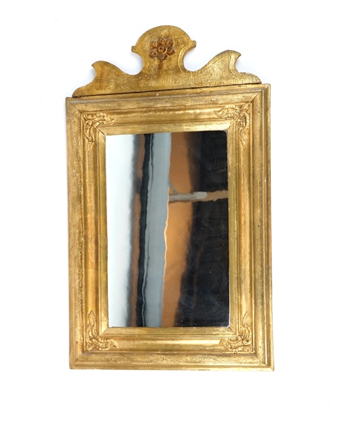 Spegel, trä, delvis förgylld, 1800-talets slut.