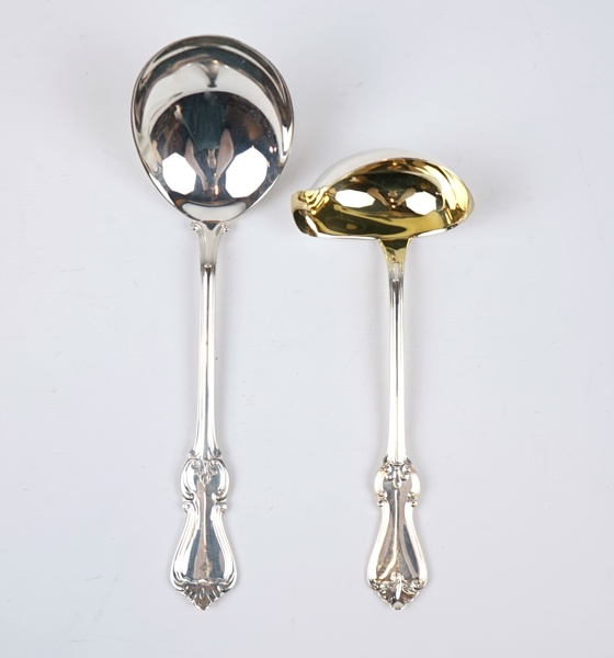 Såssked och serveringssked, silver 830, ''Olga'', GAB.