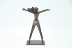 Stig Blomberg, "Fritidsflickan", skulptur, mörkpatinerad brons, Ystad Brons, monogramsignerad SB.