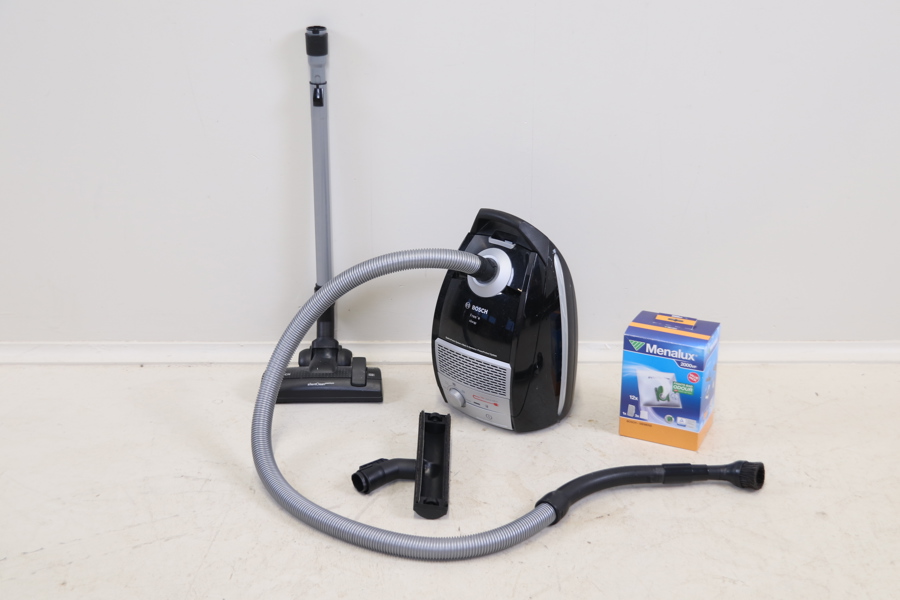 Dammsugare, Bosch, samt tillbehör.