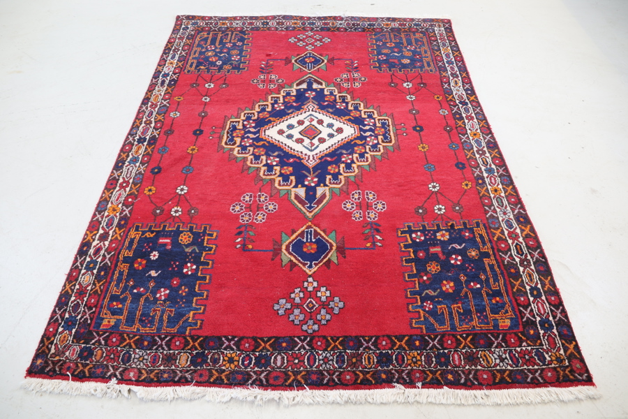 Matta, orientalisk, handknuten, ull.