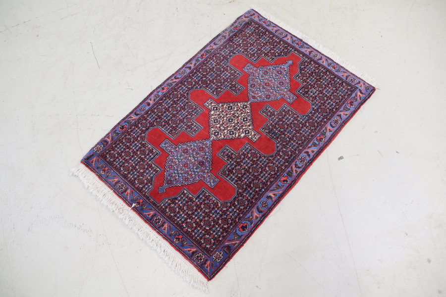 Matta, orientalisk, handknuten, ull.