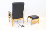 Reclinerfåtölj med fotpall, konstskinn/bok.