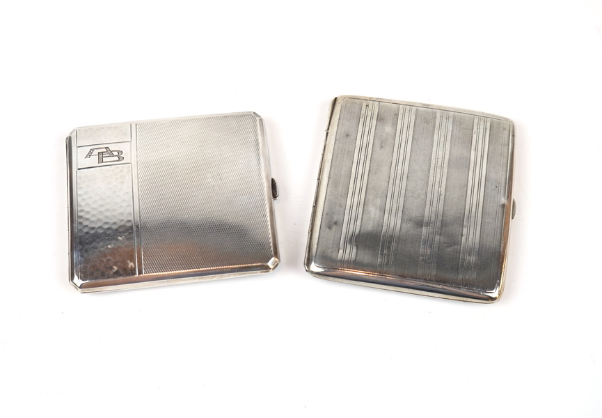 Cigarettetuier, 2 st, silver 830-835.