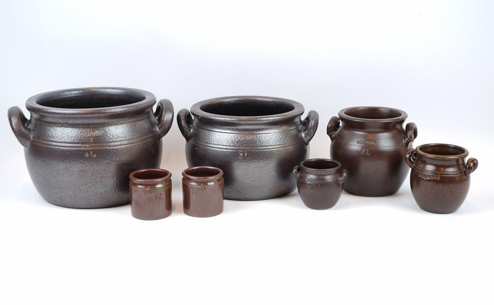 Krus, 7 st, stengods, Höganäs.