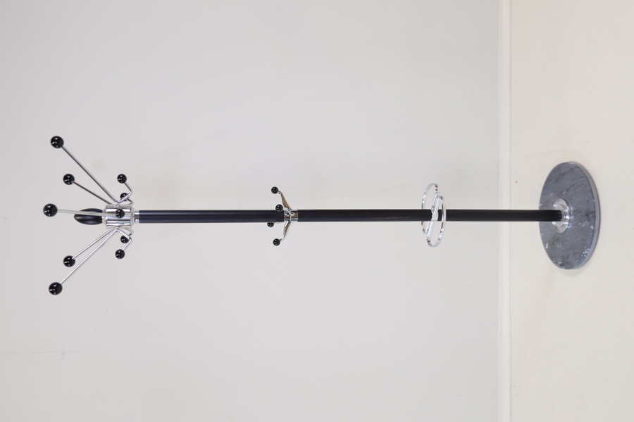 Tamburmajor, trä/sten/metall.