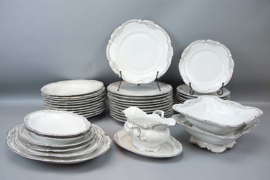 Matservis, 44 delar, porslin, "Sylvia", Hutchenreuthen, Tyskland.