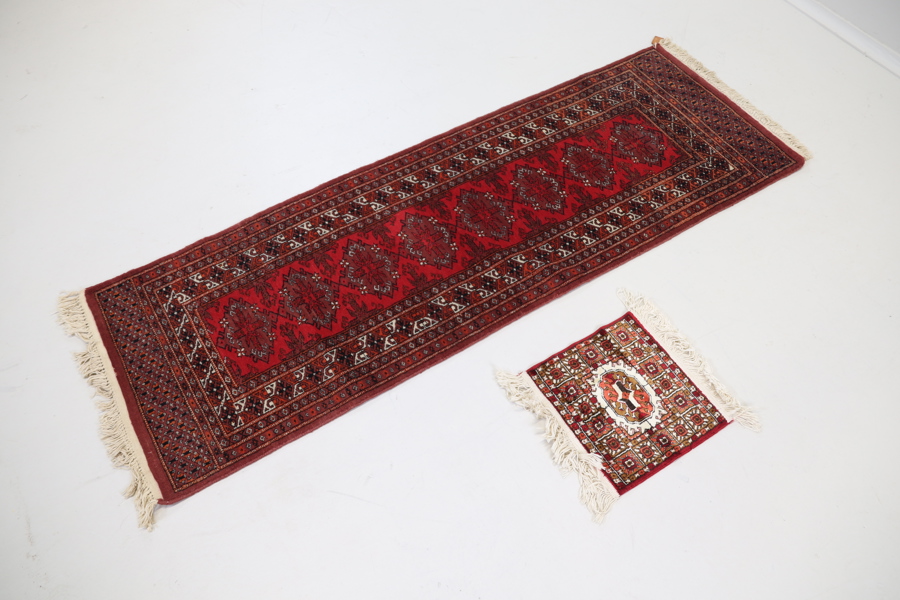 Mattor, 2 st, orientaliska, handknutna, ull.