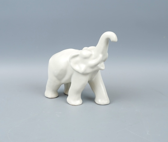 Viktor Westberg, figurin, ''Elefant'', keramik, S:t Eriks Lervarufabrik, 1933-1937.