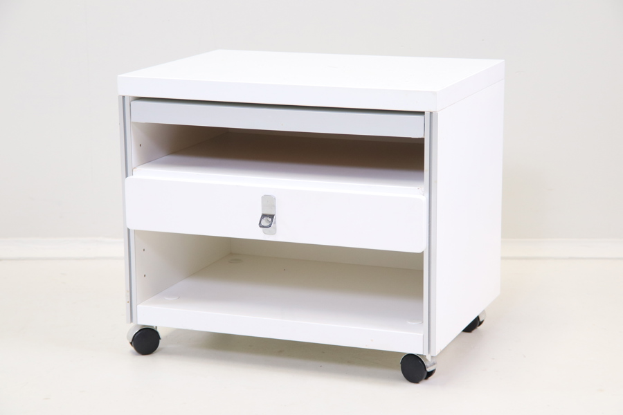 Antonio Gioia, sängbord på hjul, trä/metall, "Avanti", Dux.