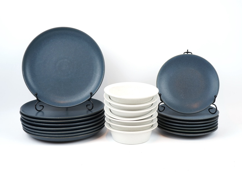 Matservisdelar, 22 st, stengods, Höganäs.