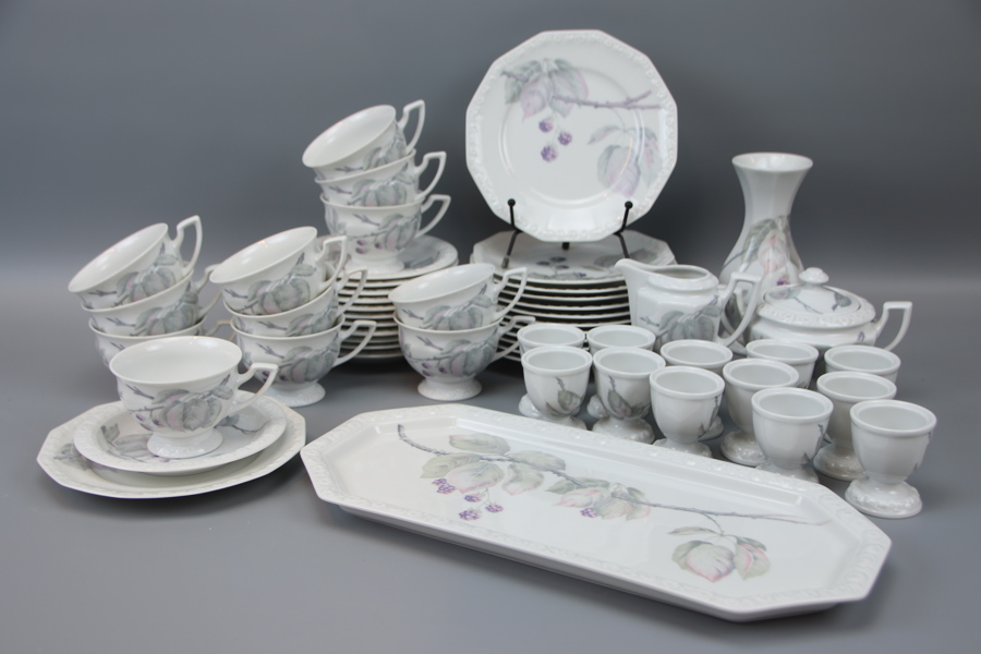 Kaffeservis och äggkoppar, 41 delar, porslin, "Maria Björnbär", Rosenthal, Tyskland.