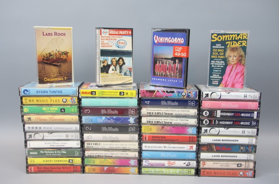 Kassettband, ett parti, blandad musik.