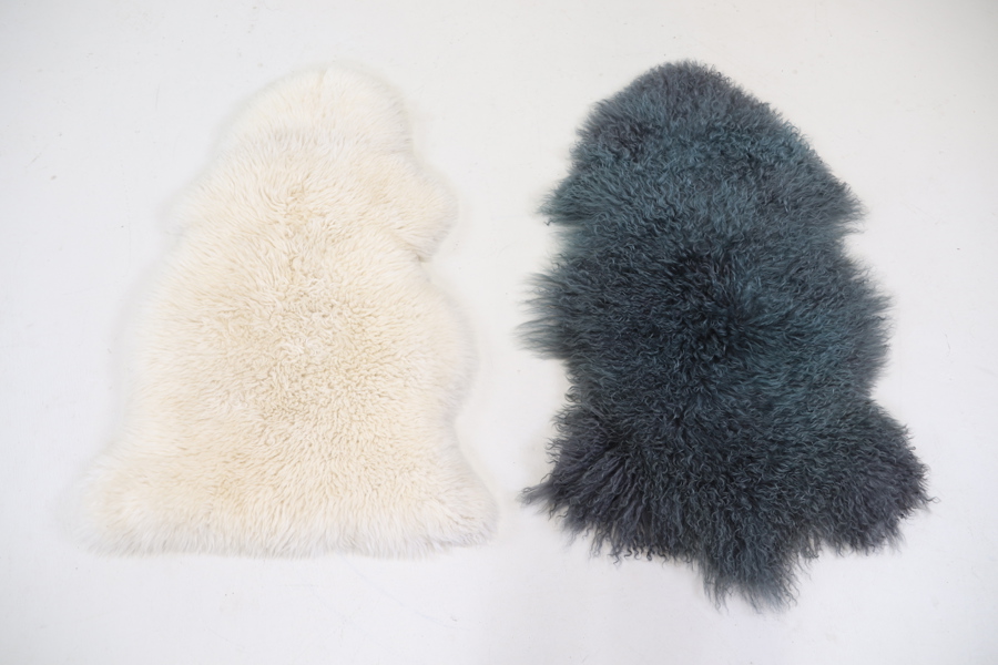 Fårskinn, 2 st, Rusta och Mogihome.