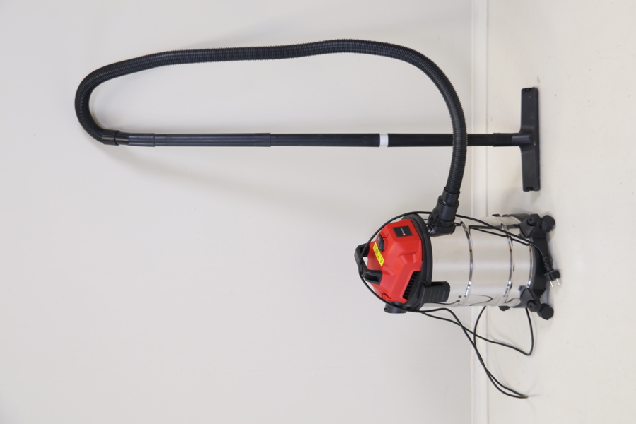 Våt- och torrdammsugare, Einhell TC-VC 1820 S.