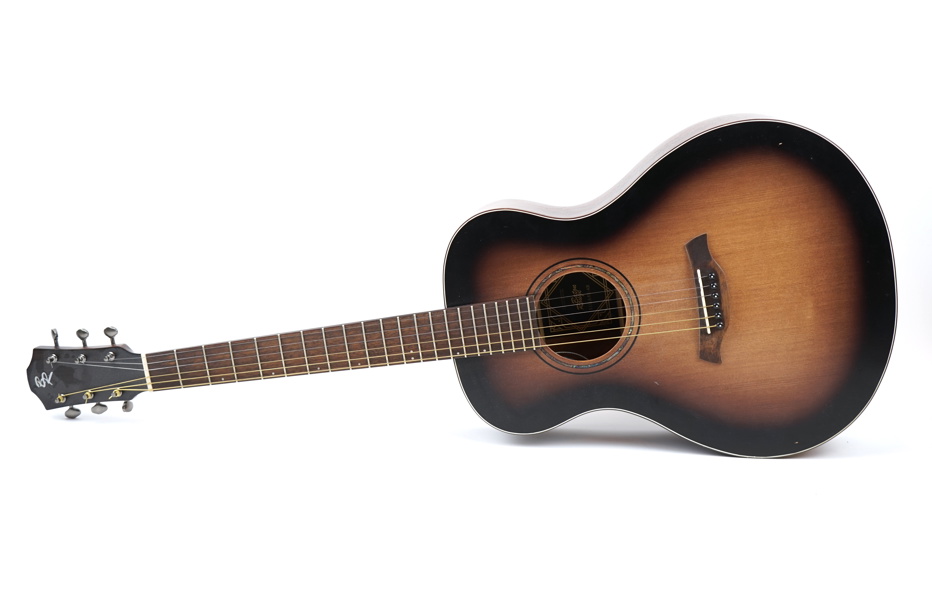 Semiaukustisk gitarr, Baton Rouge X11LS/FE-AB.