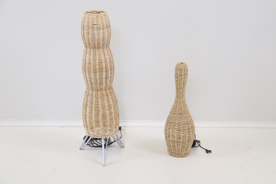 Golvlampor, 2 st, rotting, bl.a Tarogo.