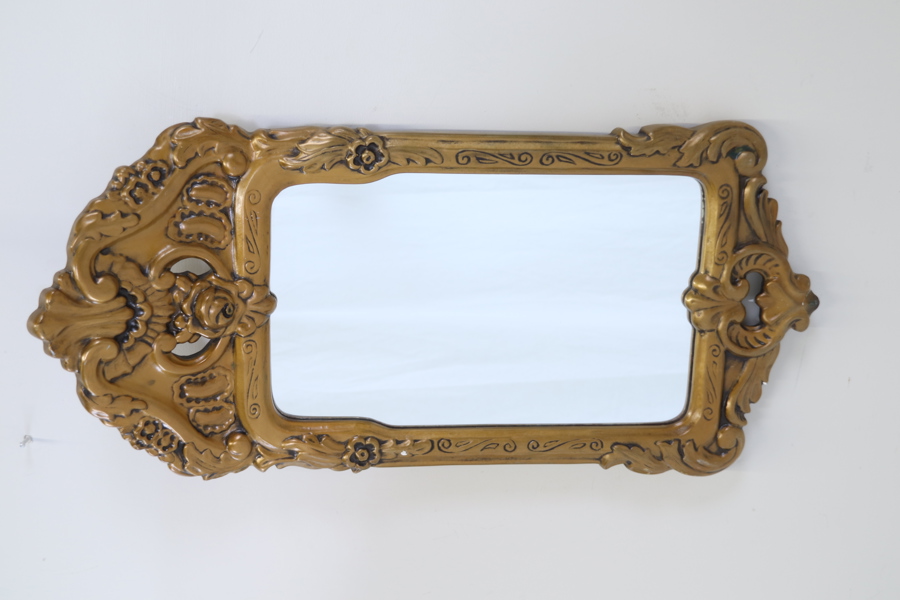 Spegel, träskuren ram, barockstil.