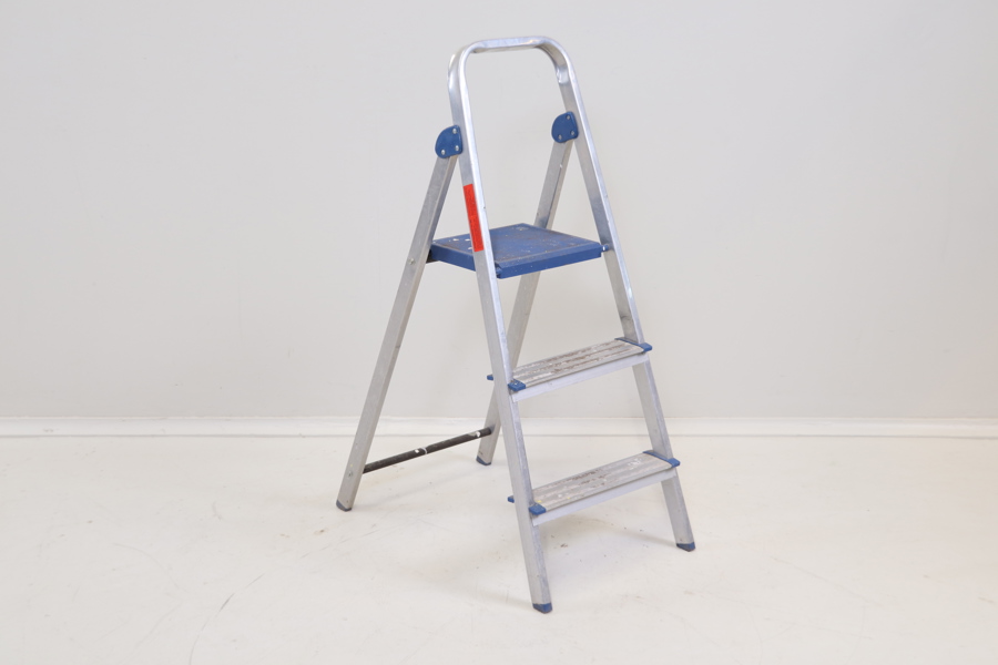 Stege, hopfällbar, metall, Plastmetall i Värnamo AB.