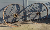 Vagnshjul, ett par, smide.