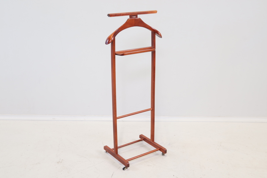 Herrbetjänt på hjultrissor, trä, Reguitti, Italien.