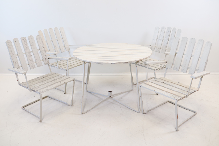 Grytthyttan A2, trädgårdsgrupp, 5 delar, trä/metall.