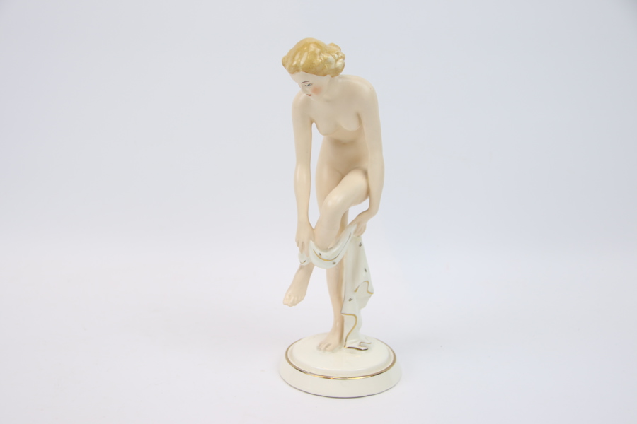 Elly Strobach, figurin, porslin, Royal Dux, art deco.
