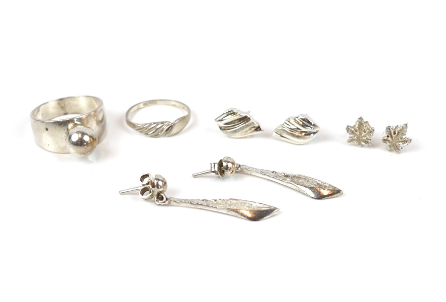 Ringar och örhängen, 8 delar, silver 830-925.
