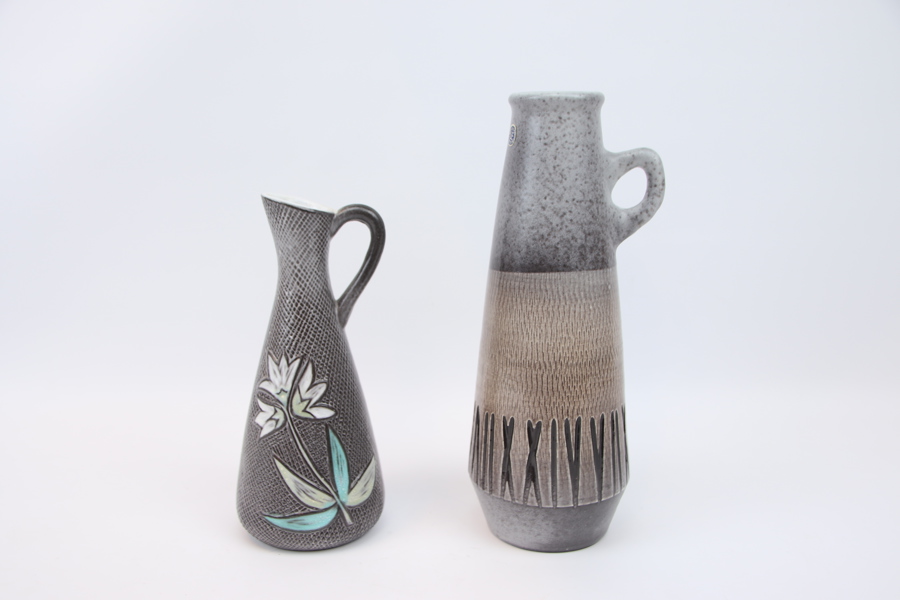 Vaser, 2 st, keramik, Maria Simulsson och Ingrid Atterberg, Upsala Ekeby.