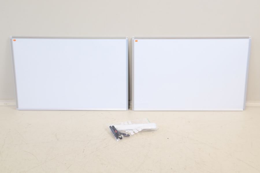 Whiteboard, 2 st, Nobo, samt tillbehör.