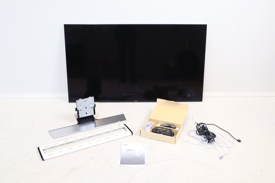 Smart-TV, Samsung UE55HU7505T, samt tillbehör.