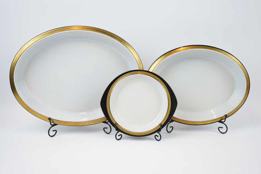 Uppläggningsfat, 3 st, porslin, ''Pyrolin'', Aluminia, Danmark.