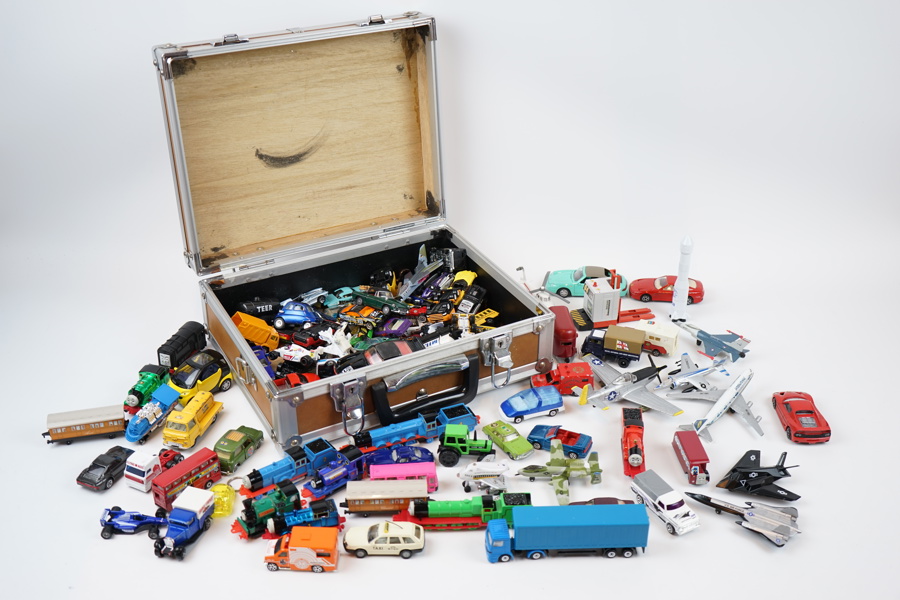 Leksaksfordon, ett parti, bl.a Matchbox.