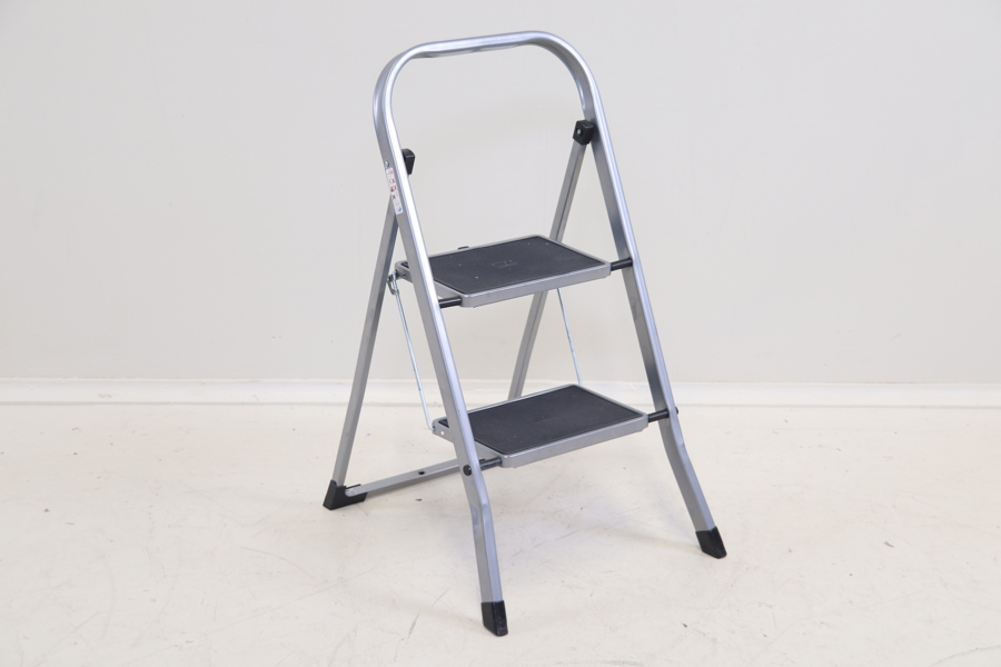 Trappstege, hopfällbar, metall/plast, Euro Gold Industries.