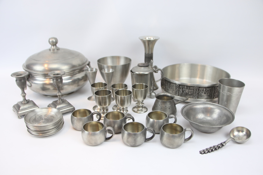 Tennföremål, ett parti, bl.a Scandia Tenn och Ljung Uti Lund.