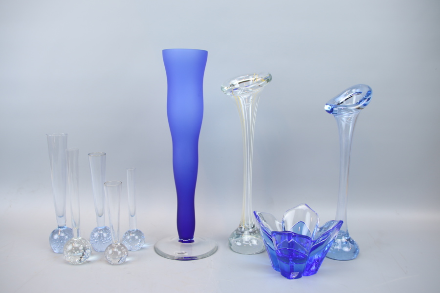 Vaser m.m, 8 delar, glas, bl.a Orrefors och BodaNova.