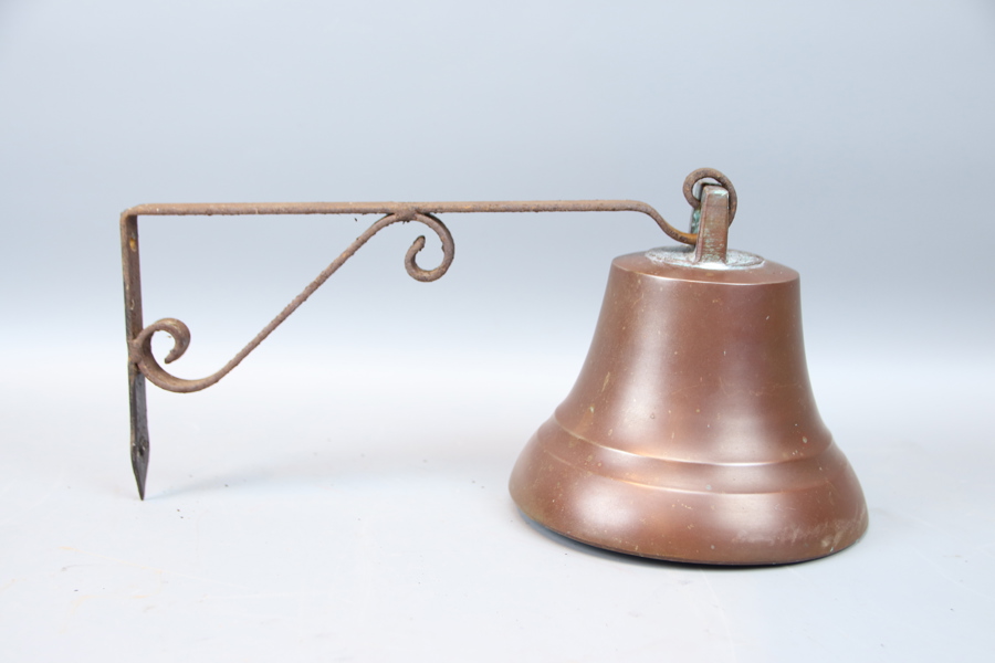 Vällingklocka, metall.