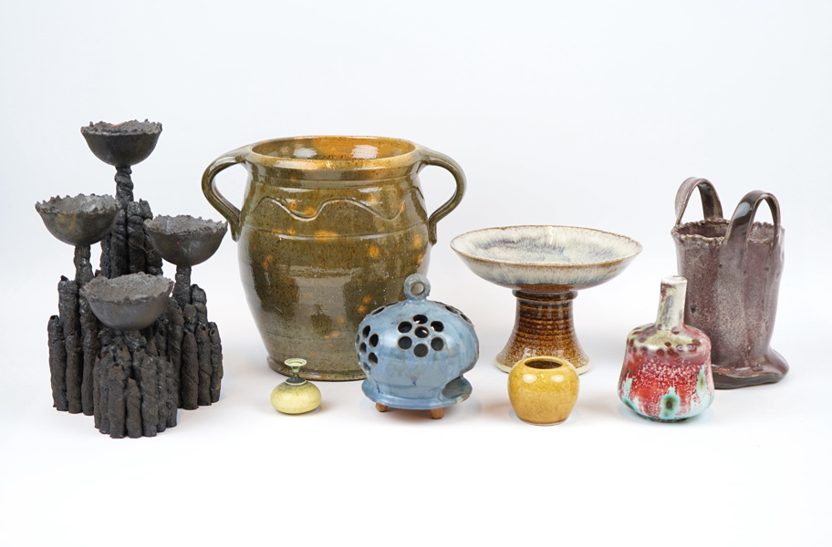 Konstkeramik, ett parti, delvis signerade.