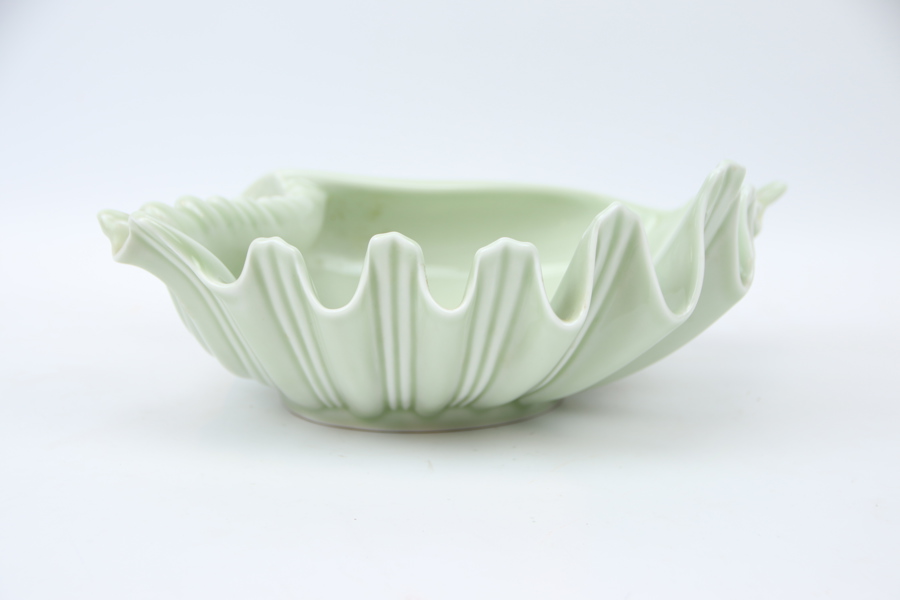 Skål, snäckformad, porslin, Upsala Ekeby, 1940/50-tal.