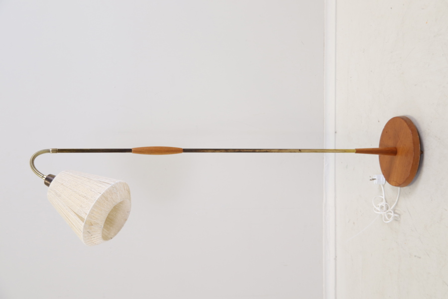 Golvlampa, justerbar, trä/metall/textil.