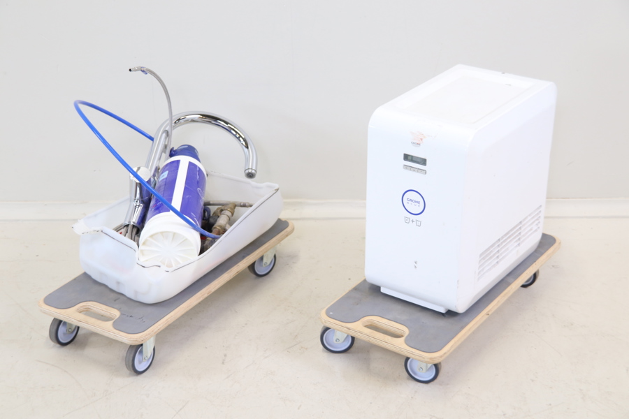 Kolsyreblandare för köksmontering, Grohe Blue Chilled and Sparkling, samt tillbehör.