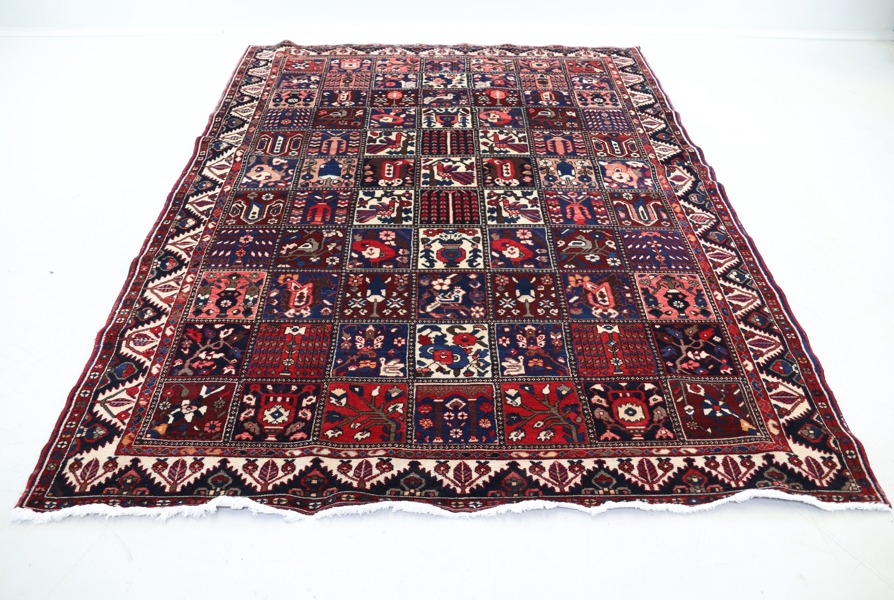 Matta, orientalisk, handknuten, ull.