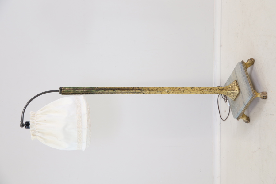 Golvlampa, trä/sten/textil.