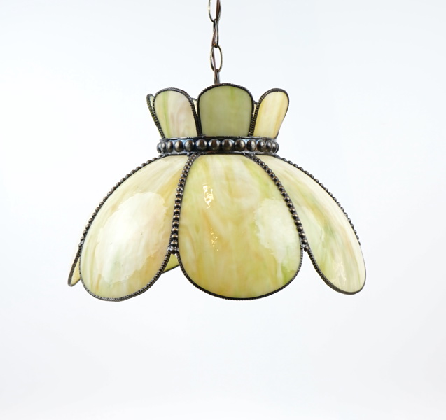 Taklampa, glas/metall, Tiffanystil.