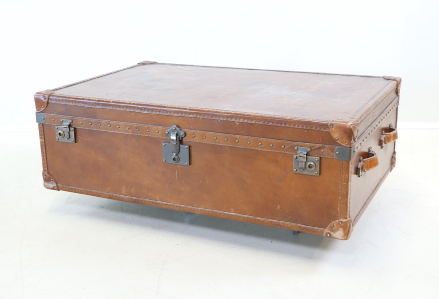 Soffbord/koffert, läder/metall.